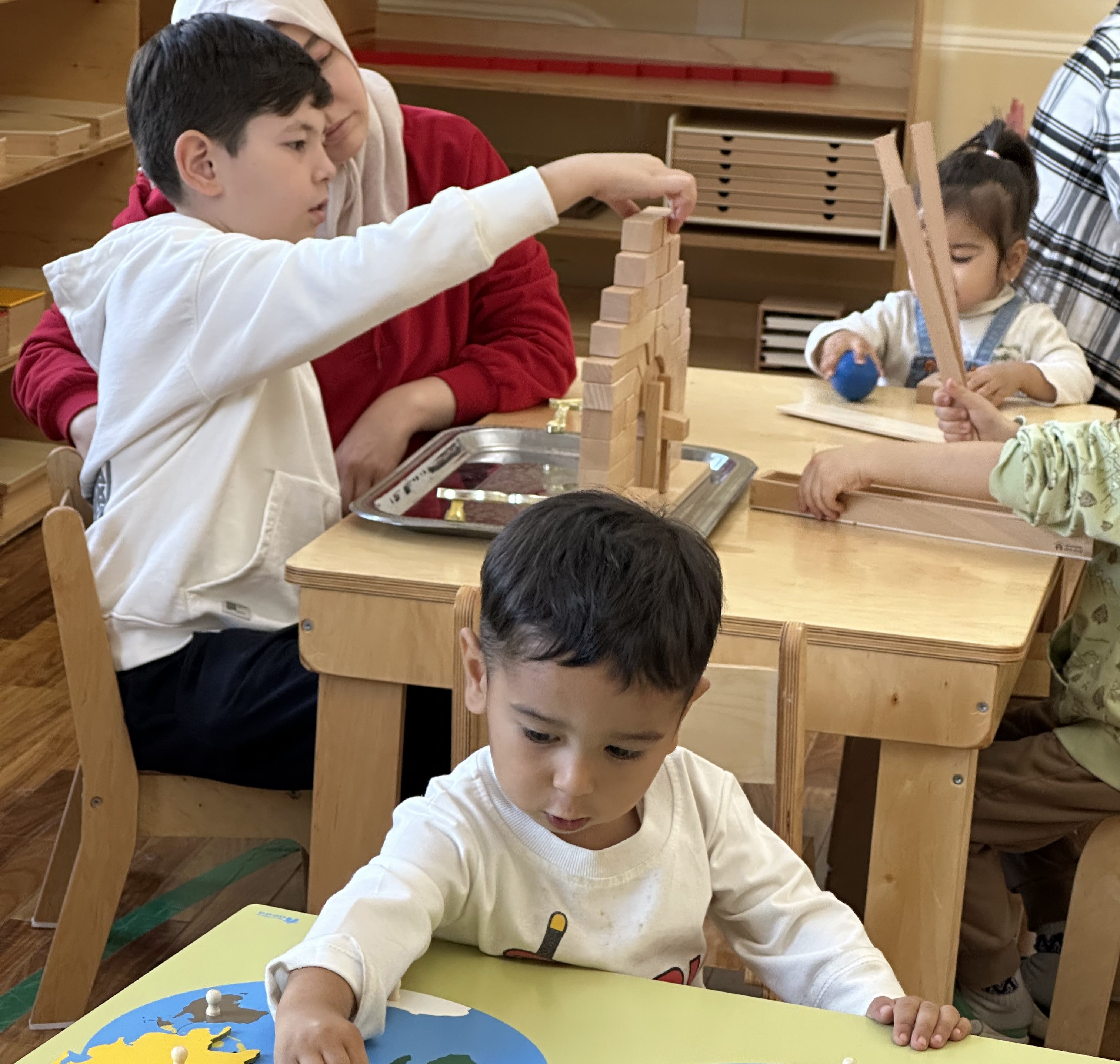 Bolalar san'at ifodasi - Montessori ta'lim